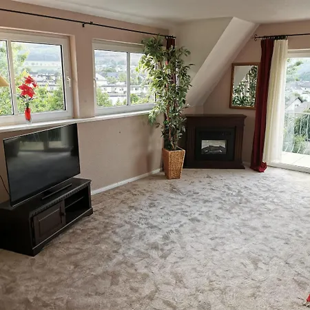 Grosse In Ruhiger Lage Mit Bergpanorama * Olsberg