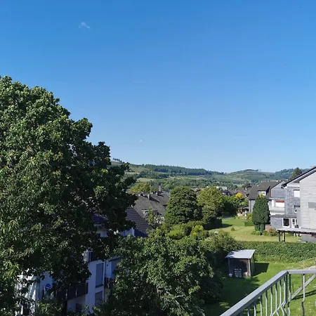 Grosse In Ruhiger Lage Mit Bergpanorama Διαμέρισμα Olsberg