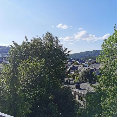 Grosse In Ruhiger Lage Mit Bergpanorama Appartement