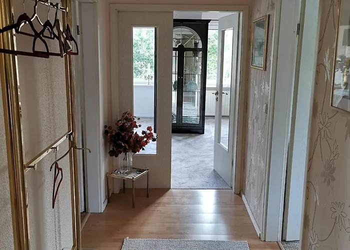 Große In Ruhiger Lage Mit Bergpanorama