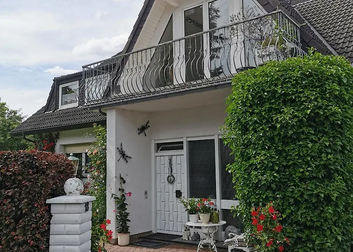 Große In Ruhiger Lage Mit Bergpanorama Olsberg